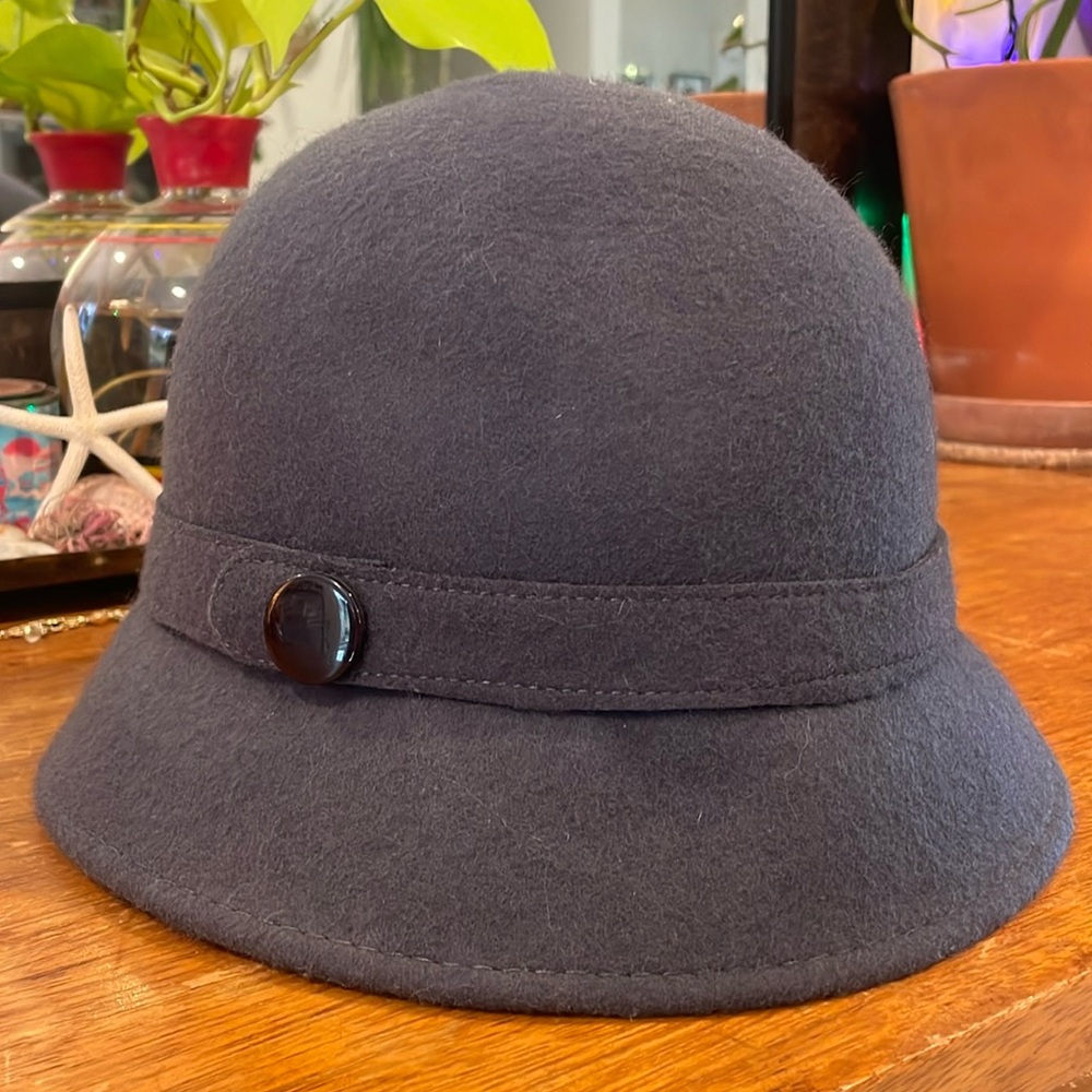 Gray felt Bucket Hat - NWT